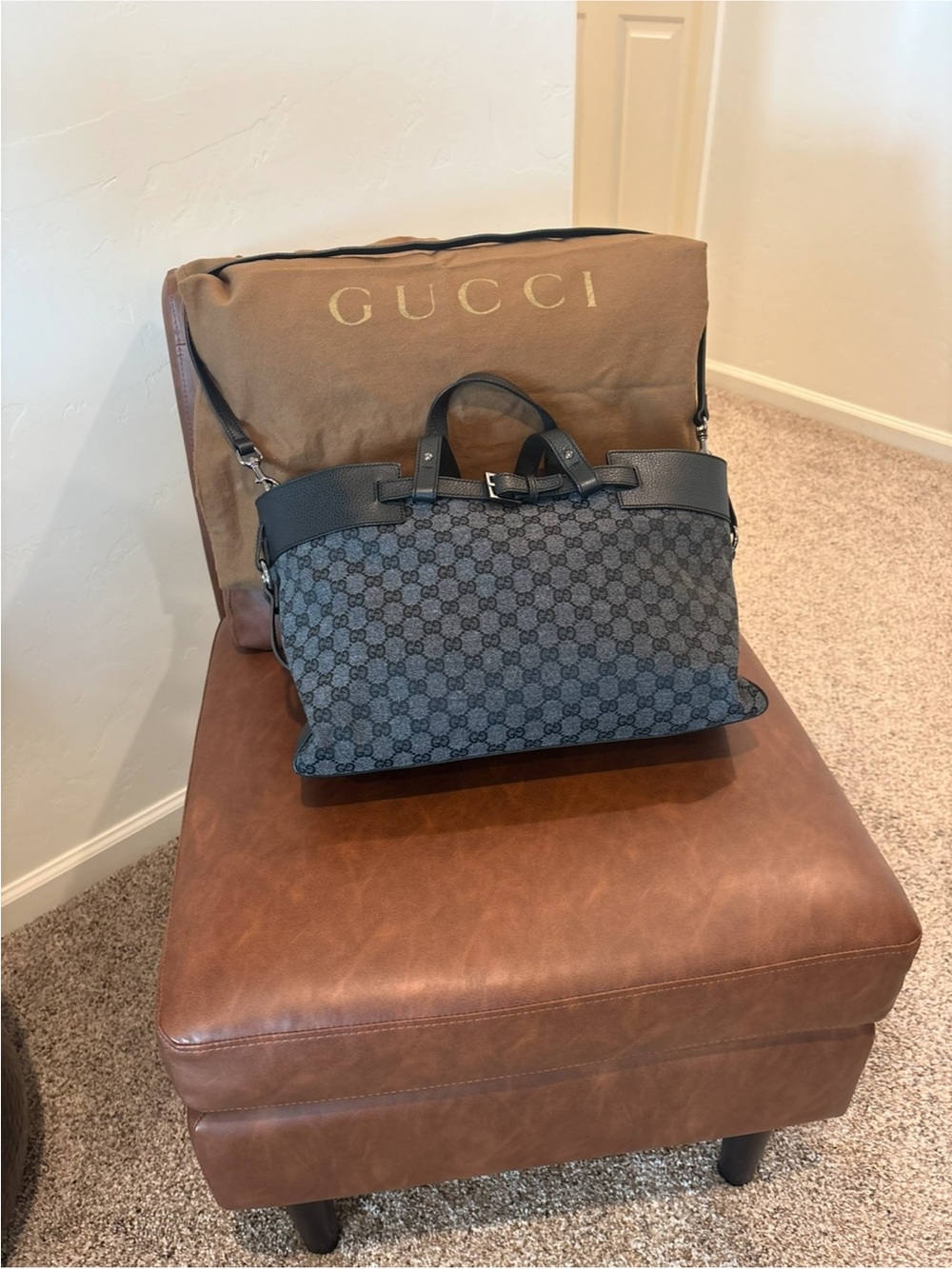 Gucci GG Buckle Bag in  Black -Silver